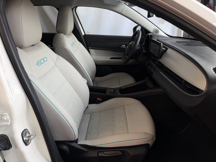 Vehicle Image 36