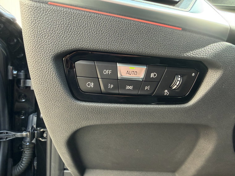 Vehicle Image 26