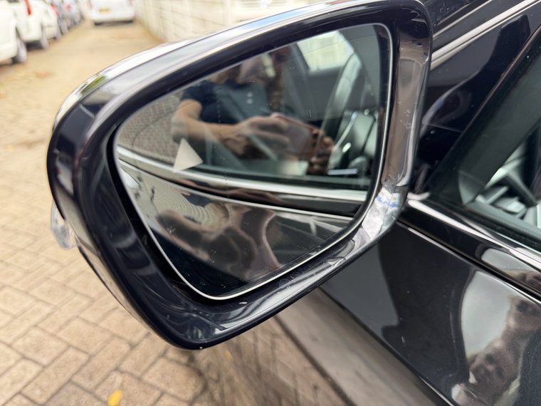 Vehicle Image 32