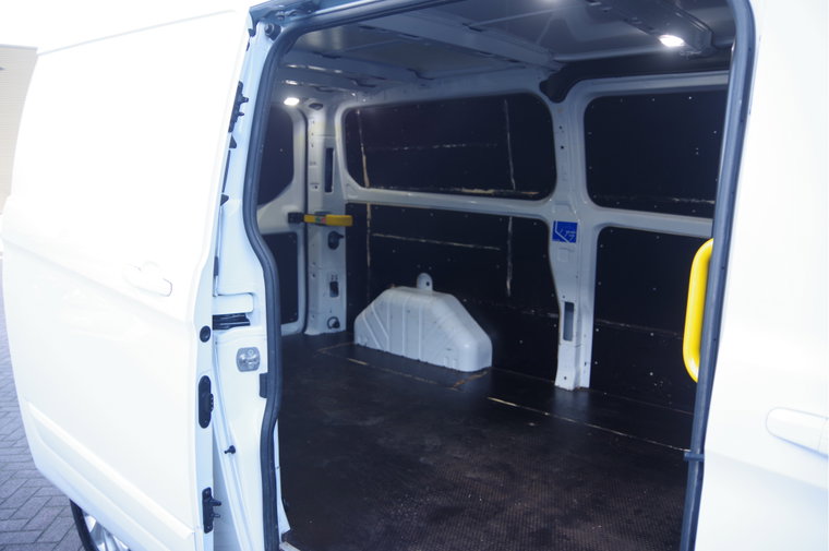 Vehicle Image 33
