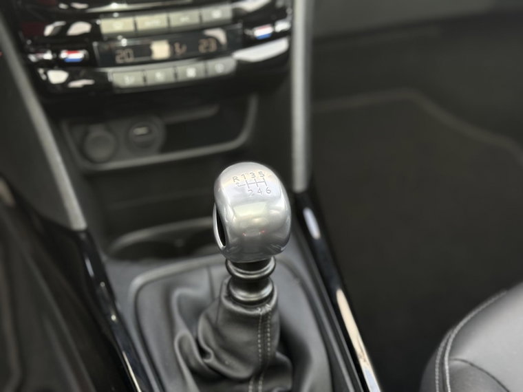 Vehicle Image 26