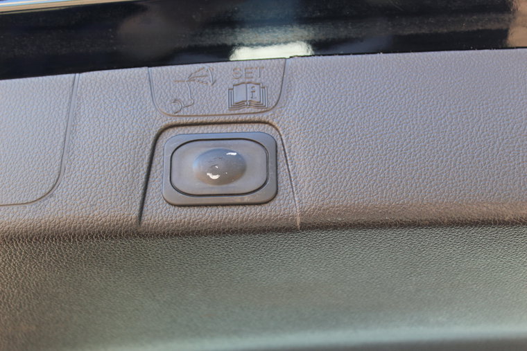 Vehicle Image 32