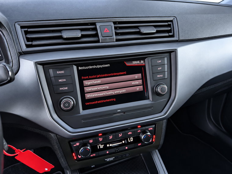Vehicle Image 19