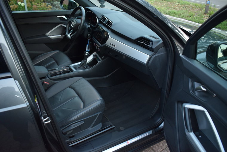 Vehicle Image 33