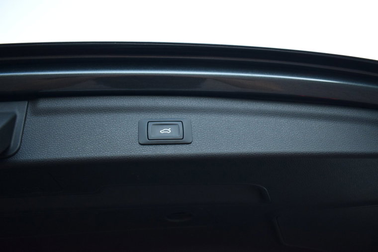 Vehicle Image 38