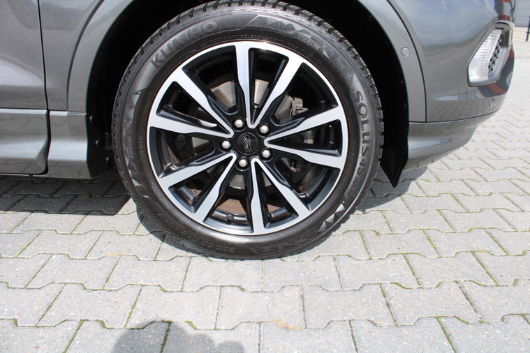 Vehicle Image 13