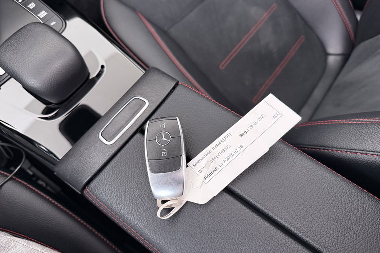 Vehicle Image 21