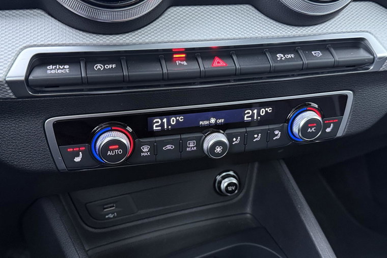 Vehicle Image 28