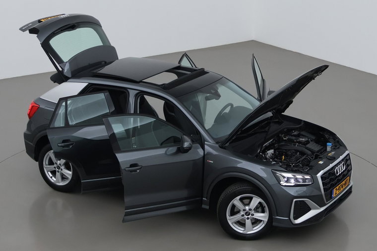 Vehicle Image 6