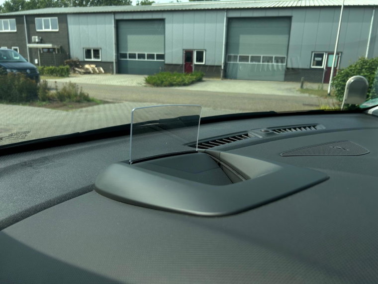 Vehicle Image 34