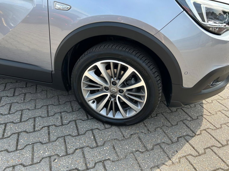 Vehicle Image 40