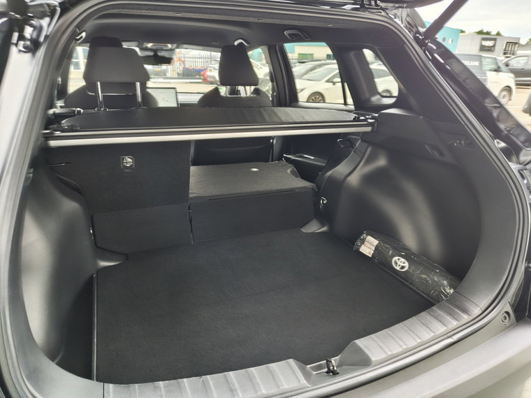 Vehicle Image 32