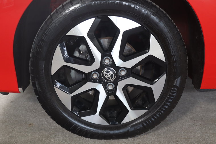 Vehicle Image 15