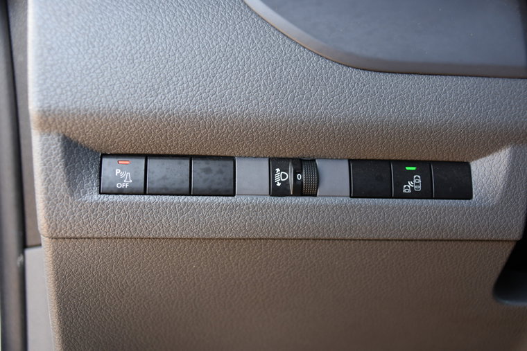 Vehicle Image 30