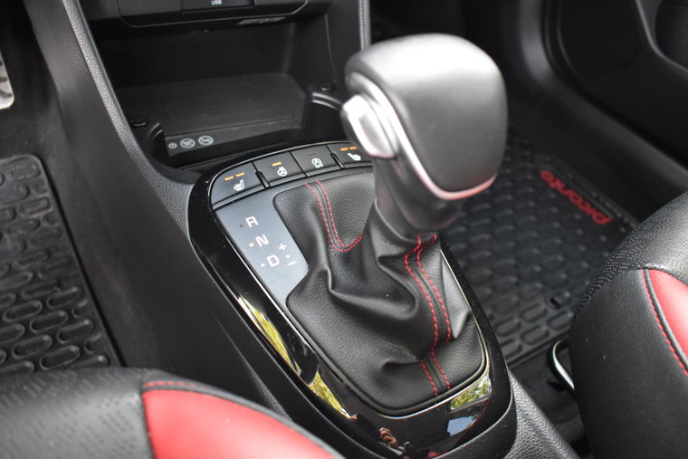 Vehicle Image 12