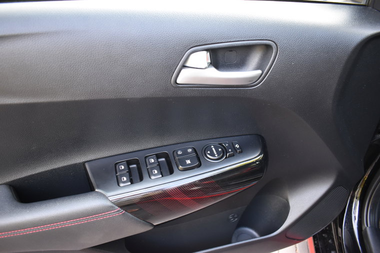 Vehicle Image 17