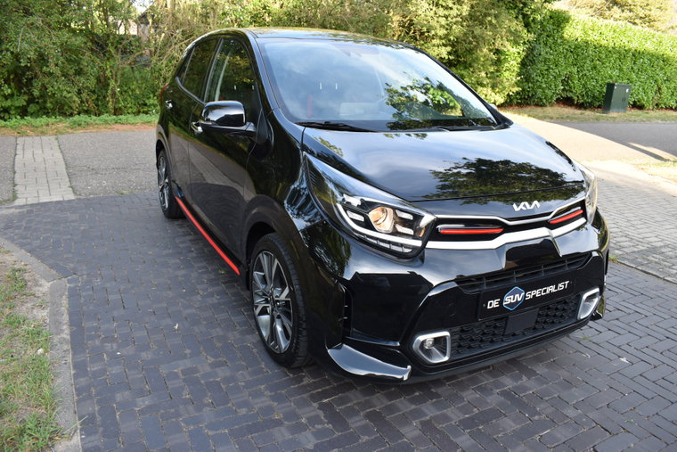 Vehicle Image 8