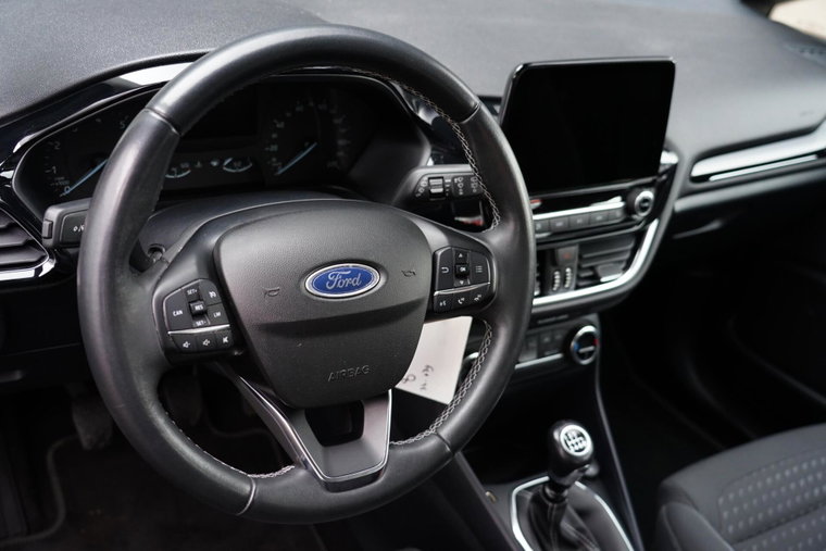 Vehicle Image 19