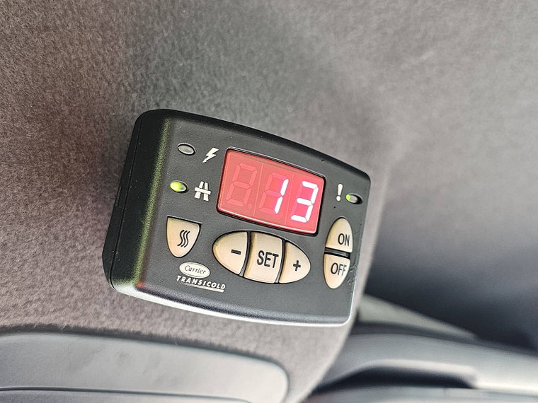 Vehicle Image 13