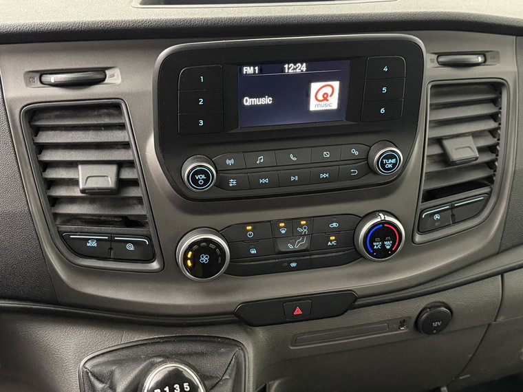 Vehicle Image 22