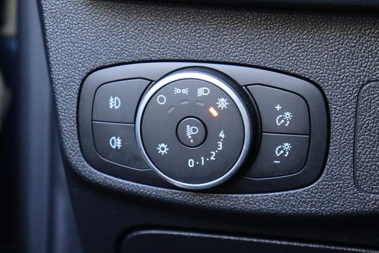 Vehicle Image 28
