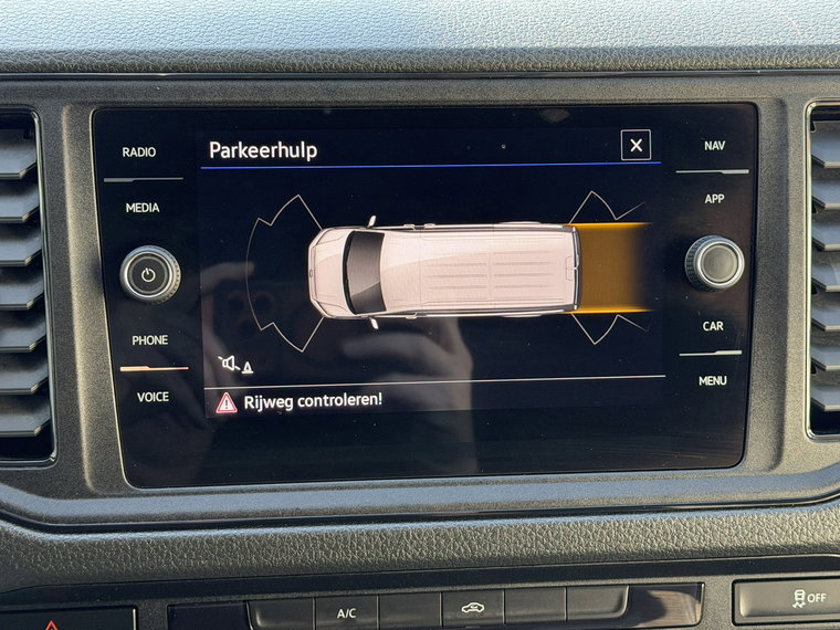Vehicle Image 22