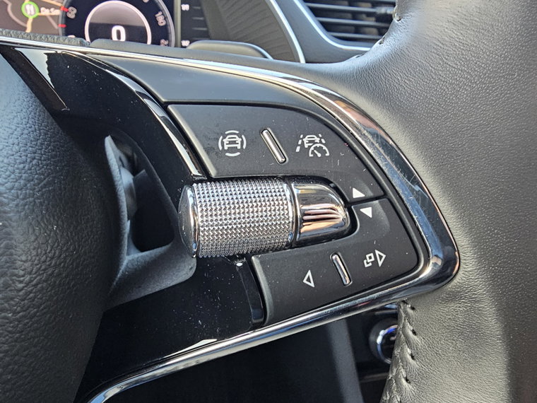 Vehicle Image 38