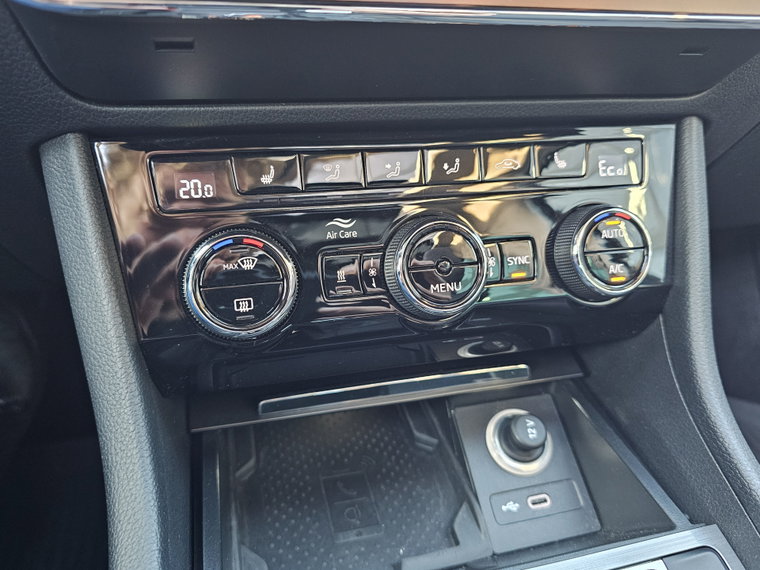 Vehicle Image 39