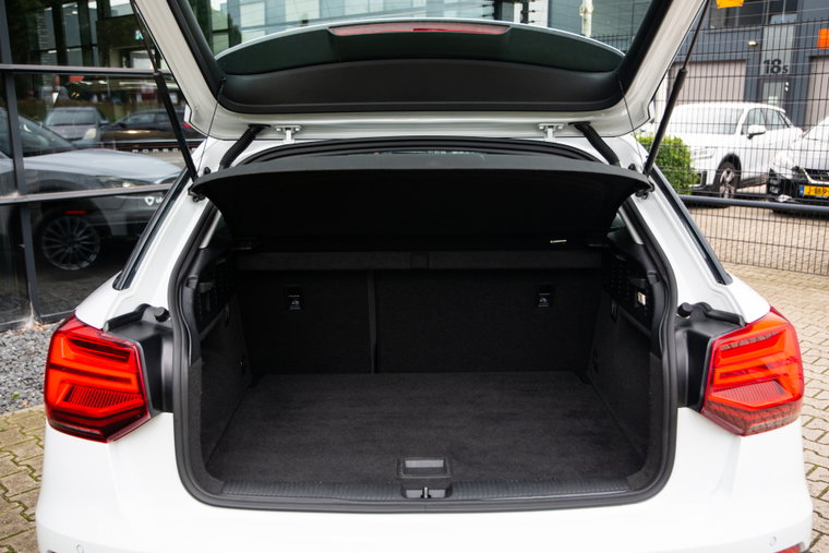 Vehicle Image 18