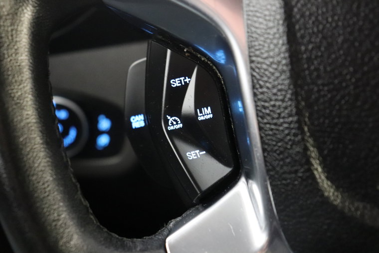 Vehicle Image 21