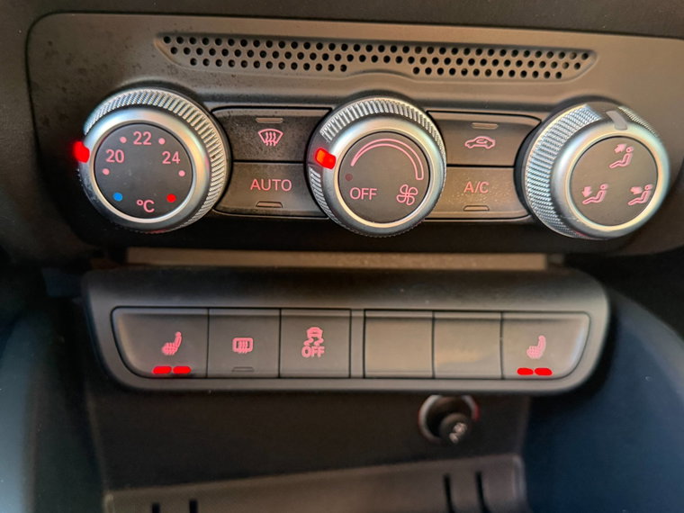 Vehicle Image 38