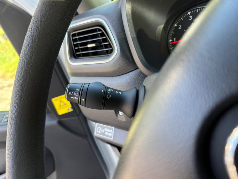 Vehicle Image 32