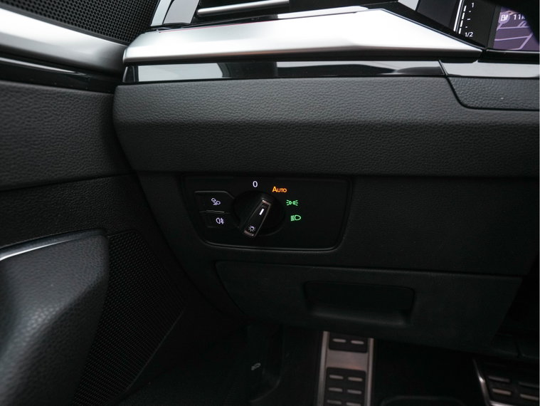 Vehicle Image 24