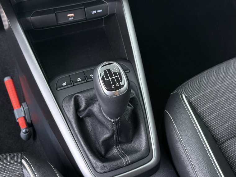Vehicle Image 31
