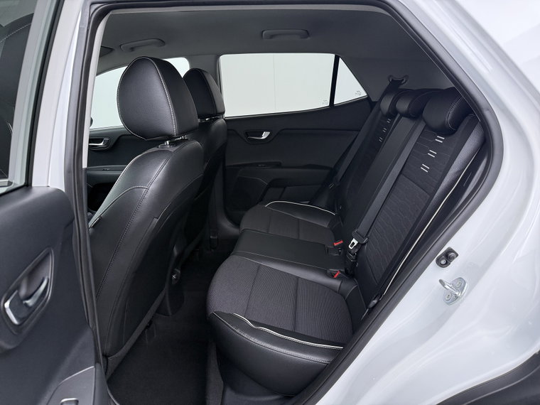 Vehicle Image 33