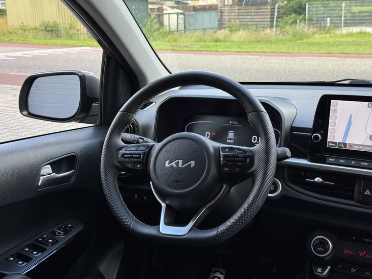 Vehicle Image 29
