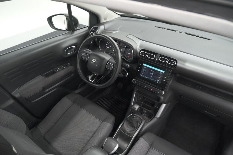 Vehicle Image 15