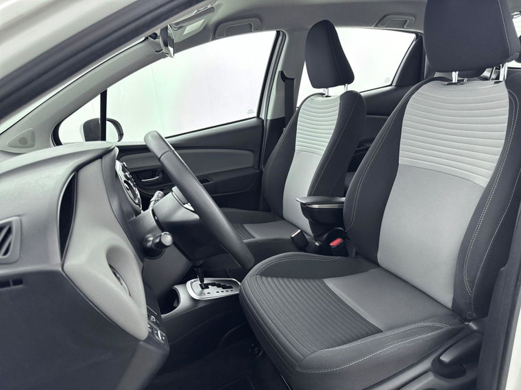 Vehicle Image 30