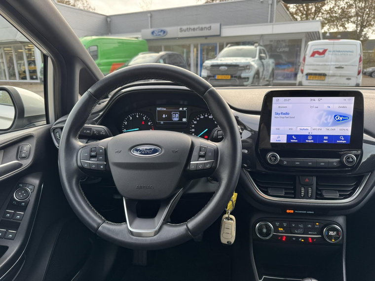 Vehicle Image 12