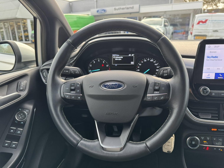 Vehicle Image 13