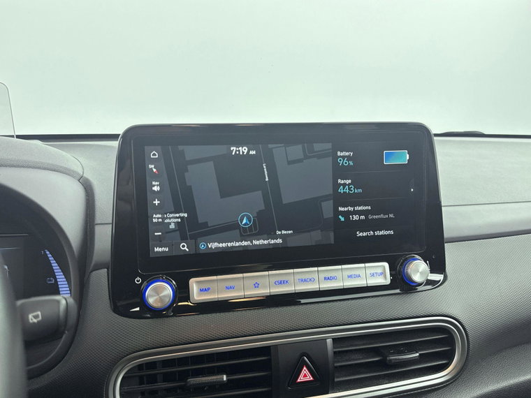 Vehicle Image 17