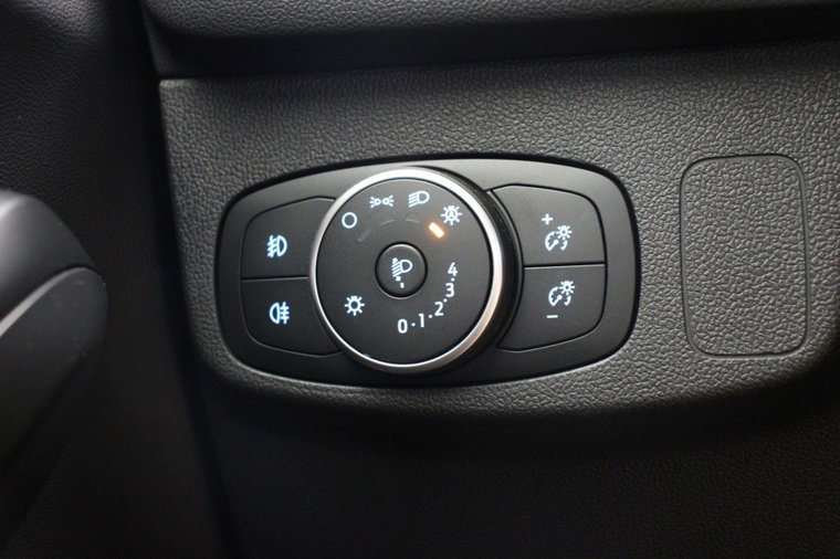 Vehicle Image 29