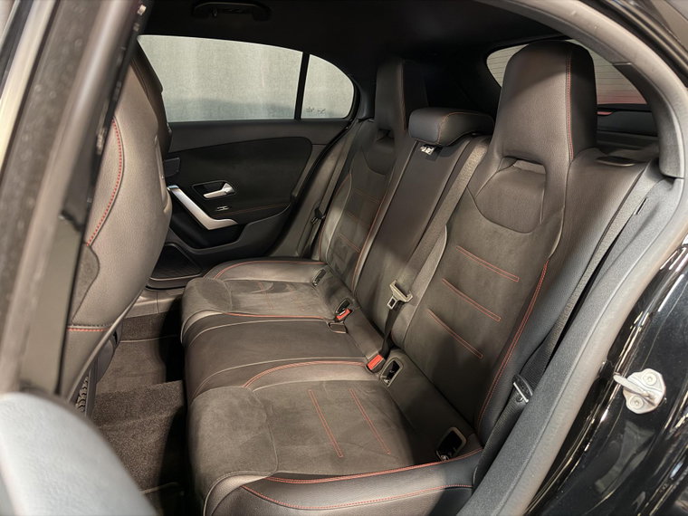 Vehicle Image 35