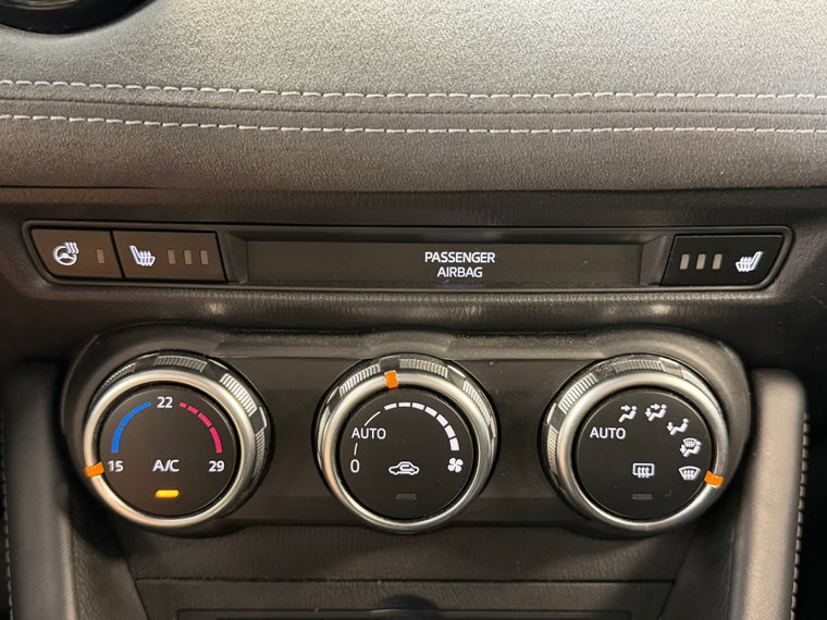 Vehicle Image 28