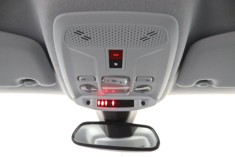 Vehicle Image 32