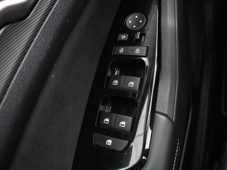Vehicle Image 39