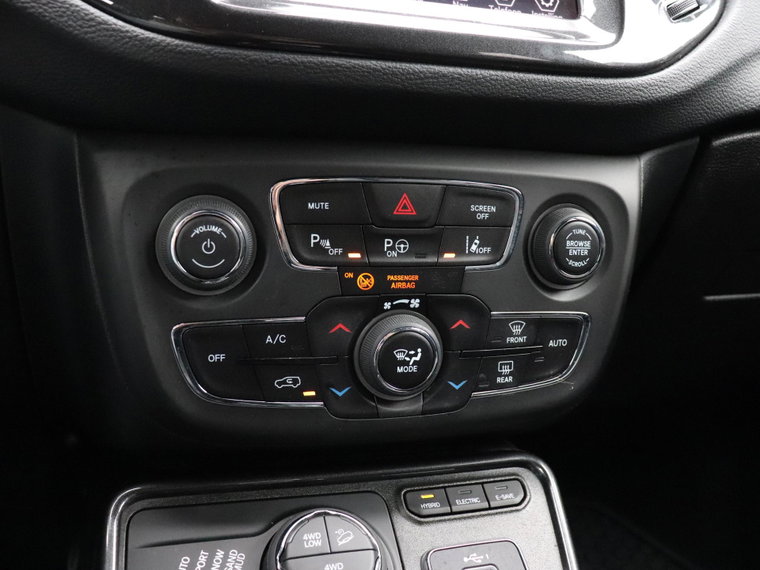 Vehicle Image 26