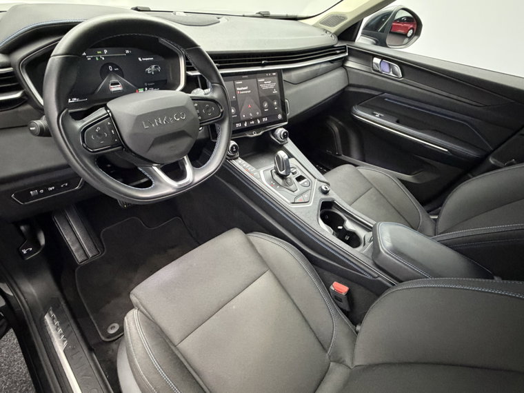 Vehicle Image 10