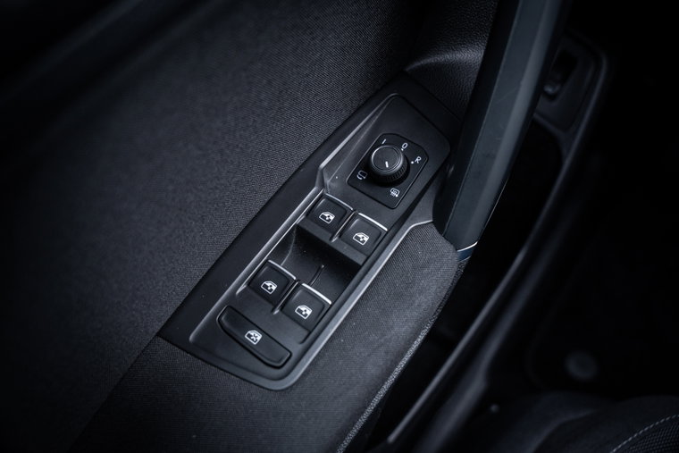 Vehicle Image 33