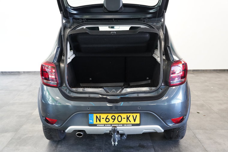 Vehicle Image 21